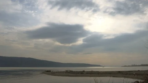 Time lapse over the river Danube Stockbeeldmateriaal 103308863