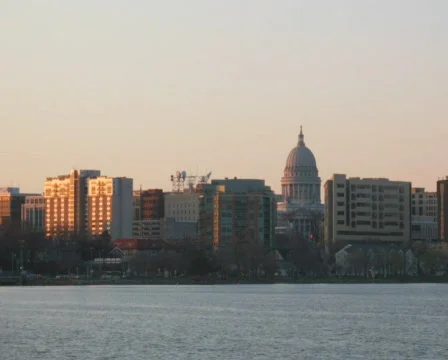 Time Lapse PAL Sunset Madison Wisconsin Capitol Downtown  動画素材 524892