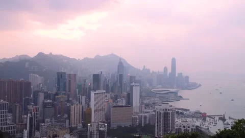 Time lapse of Panorama view of Sunset in city Skyline of Hong Kong Island (so Stock Footage 141649040