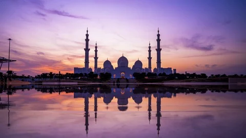 Time lapse panoramic view of Sheikh Zayed Grand Mosque, Abu Dhabi Stock-Footage 123314582