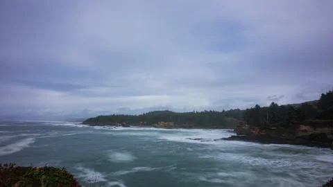 Time Lapse - Panoramic view of waves splah to the Pacific Coast Stock Footage 165177668