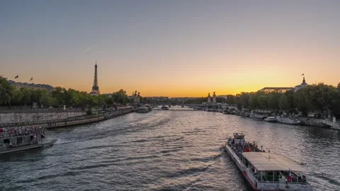 Time Lapse of Paris Sunset: Stunning View of Eiffel Tower and Pont Stock Footage 248674300