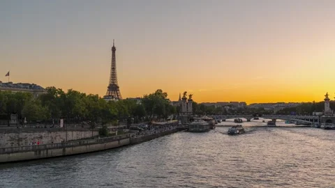 Time Lapse of Paris Sunset: Stunning View of Eiffel Tower and Pont Stock Footage 248677862