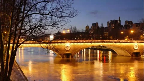 Time lapse in Paris, view on the Seine river, night. Stock Footage 194976703