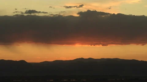Time Lapse of Peaceful Sunset over Western Mountains Video stock 54721347