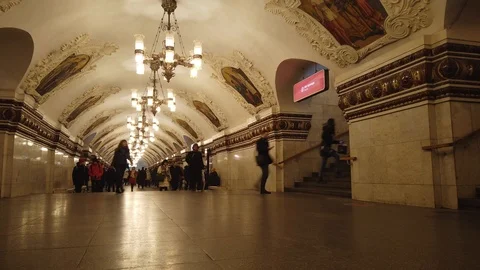 Time-lapse of people going at public metro station "Kievskaya", Moscow, Russia. Video stock 121576933