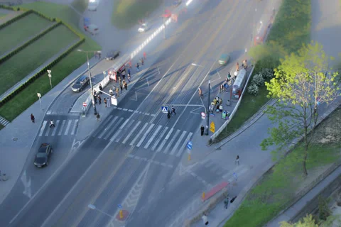 Time lapse, people move quickly around the town square. Stock Footage 87327604
