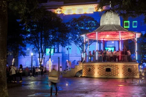Time lapse from People in Praça da Liberdade and it's Christmas and light decora Stock Footage 167293697