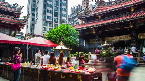 Time Lapse - People Praying in the Long-Shan Temple, Taipei, Taiwan Stock Footage 52073669