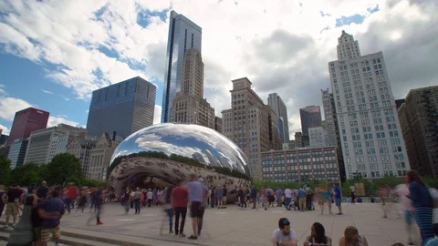 Time-lapse of people walking around the famous Chicago Cloud Gate, The Bean Stock Footage 92386554