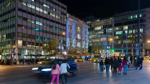 Time lapse of people walking at the central square of Athens. Video stock 58963027
