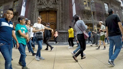 Time lapse of people walking through the streets of the historic center. Stock Footage 114273331