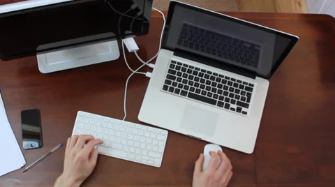 Time lapse of person working at computer Video stock 36978153
