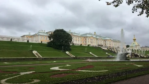 Time lapse at Peterhof. Peterhof palaces Vídeo Stock 81585677