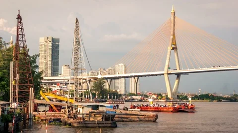 Time lapse, Piling in water is a difficult construction. Stock Footage 95729915