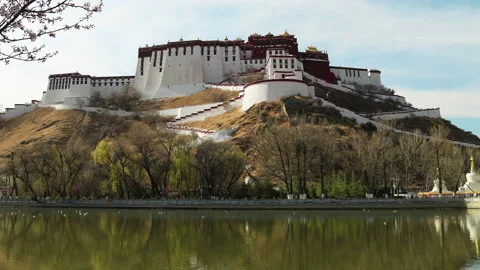 Time lapse of Potala Palace Stock Footage 167991431