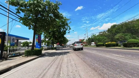 Time Lapse POV on motorcycle on road in city. Vídeo Stock 115304658