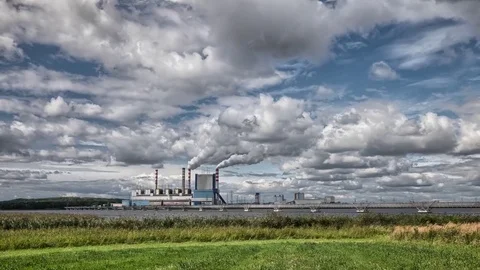 Time lapse of powerplant on cloudy day. Stock-Footage 79762419