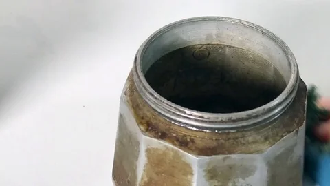 Time lapse of preparing Italian coffee with traditional moka. Stock-Footage 79854007