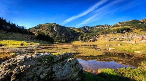 Time Lapse of Prokosko lake using slider on sunny autumn morning 4K 스톡 동영상 47588696
