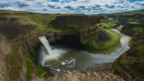 Time lapse pull away dolly shot of Palouse falls Washington Stock Footage 79732015