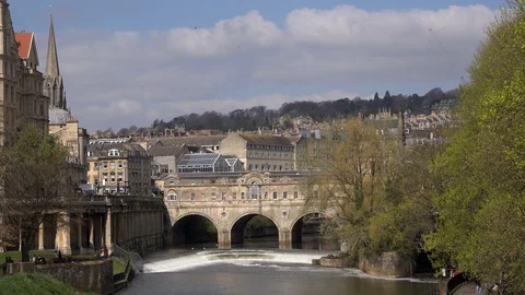Time lapse Pulteney bridge Bath historic city classical architecture UK 4K Video stock 106503370