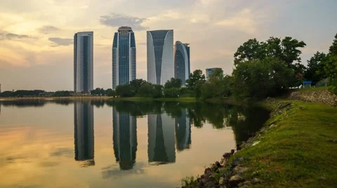 Time lapse of Putrajaya lake during sunset. Stock Footage 62542853