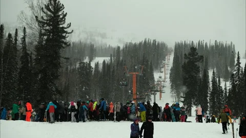 Time lapse of queue for the lift at the ski resort. Stock Footage 131299462