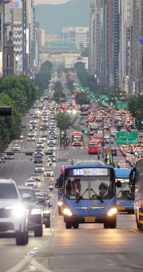Time-lapse of rather busy traffic at Gangnam-daero at evening, vertical shot Stock Footage 295052537