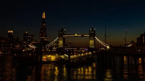 Time lapse reversed view of Tower bridge in London Stock Footage 109561829