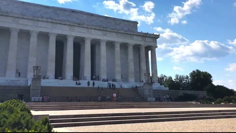 Time lapse right to left pan of the Lincoln Memorial in Washington DC Video stock 134222039