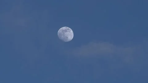 Time lapse of the rising moon. Stock Footage 168547421