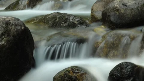 Time lapse of river in Pirin mountain, Bulgaria. Stock-Footage 329559765