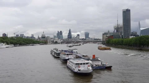Time Lapse of River Thames with City of London and Shard in background London Stock-Footage 64898502