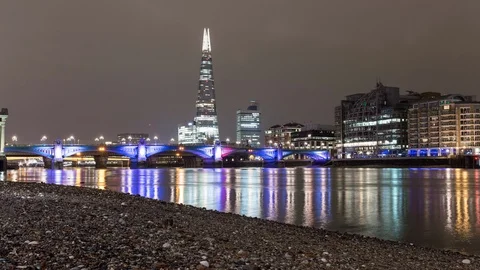 Time lapse of the river thames tide in london, shard tower in the background Stock Footage 95959314