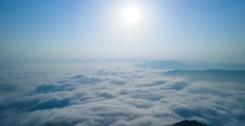 Time Lapse of Rolling Sea of Clouds with a Hopeful and Majestic Uplifting View Stock Footage 304309468