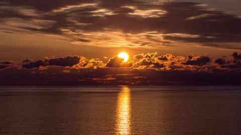 Time lapse of Romantic colorful sunset at the sea Video stock 269491617