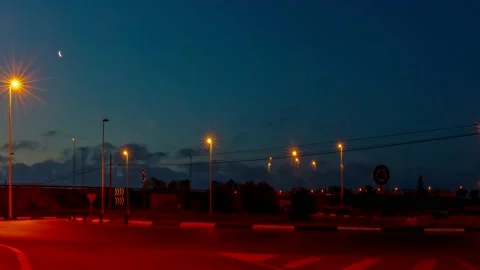 Time lapse at a roundabout in Spain from dark to light. Stock Footage 152856037