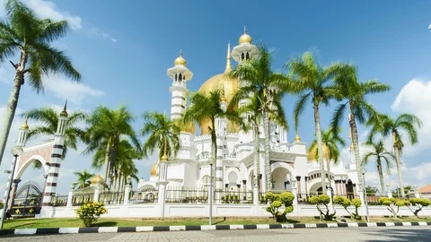 Time Lapse Of Royal Mosque Of Perak With Beautiful Cloud. Stock Footage 93373160