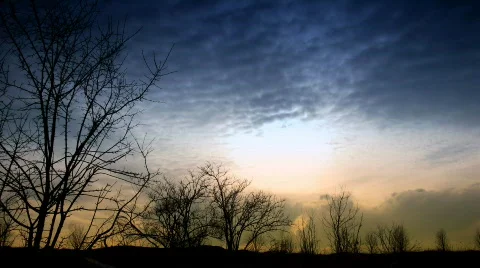 Time lapse of running clouds. Vídeos de archivo 353858