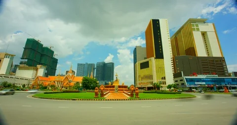Time lapse of Samdech Chuon Nath Statue in Phnom Penh, Cambodia. Stock Footage 115059775