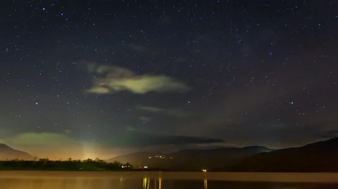 Time Lapse scene of beautiful sky with stars at lake. 動画素材 47113706