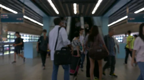 Time-lapse scene of commuters rushing for transport Stock Footage 49516543