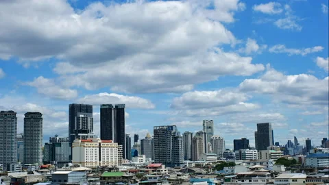 Time lapse scene movement of beautiful white clouds over the big city of Bangkok Stock-Footage 176667323