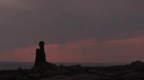 Time lapse of the setting sun in Arches National Park, Utah Stock Footage 49790123