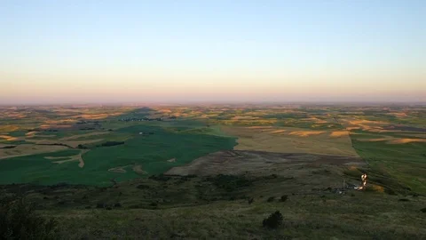 Time lapse that the shadow of wheat field in Palouse Steptoe Butte is breaking. Stock Footage 75847519