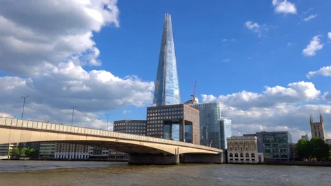 Time lapse of The Shard skyscraper building along the River Thames Stock Footage 108553618