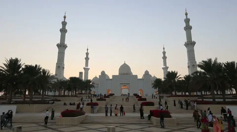 Time lapse Sheikh Zayed Grand Mosque Abu Dhabi UAE, sunset Stock Footage 45817213