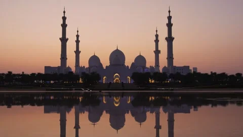 Time lapse of Sheikh Zayed Grand Mosque in Abu Dhabi, United Arab Emirates Stock Footage 327933233