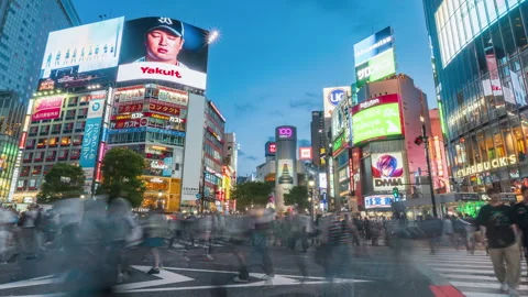 Time lapse at Shibuya intersection, crowded and traffic crossing the intersectio Video stock 278355104